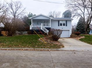 4004 SW 13th St, Des Moines, IA 50315