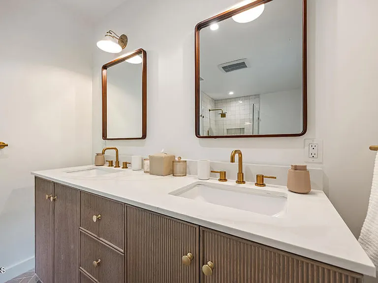 107 Alto Dr — Photo 21