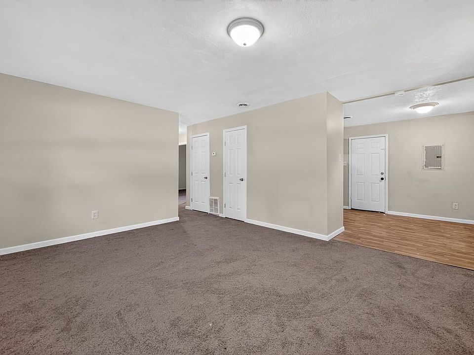 1st image of 6 Amelia Dr