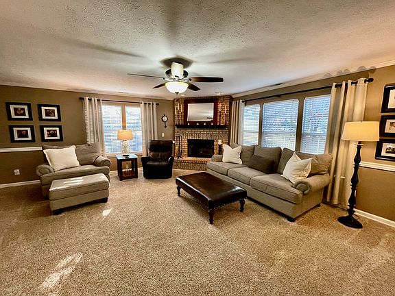 5th image of 2430 Lakeshore Ct