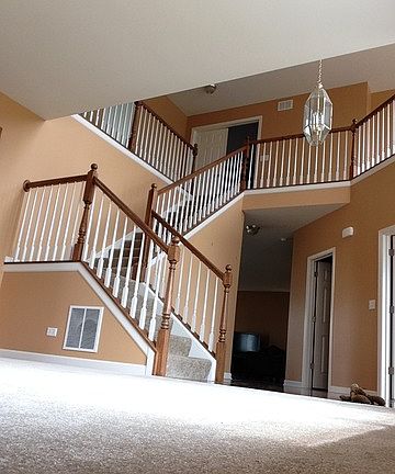 4th image of 874 Great Falls Dr