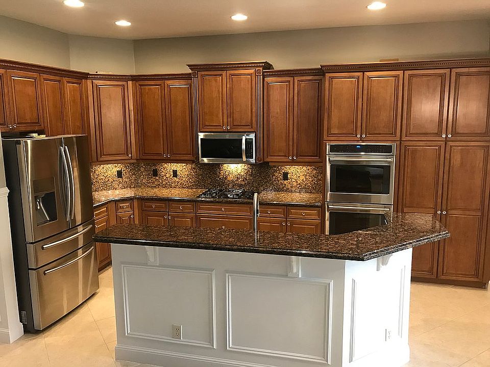 1st image of 10412 Trianon Pl