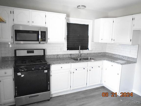 2nd image of 2500 Warwick Ave