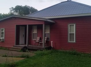 210 Maple St E, Monroe, SD 57047