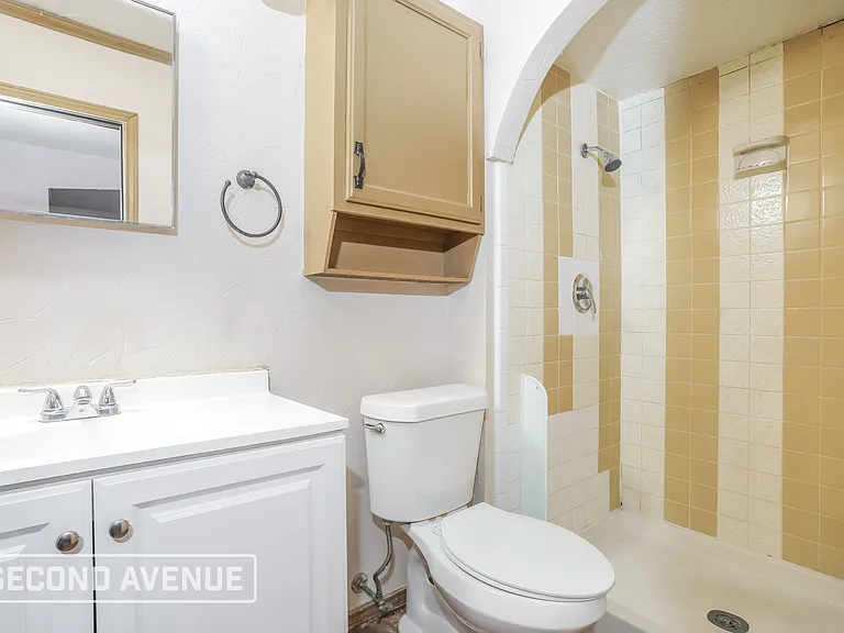 160 N Crestwood Blvd — Photo 12