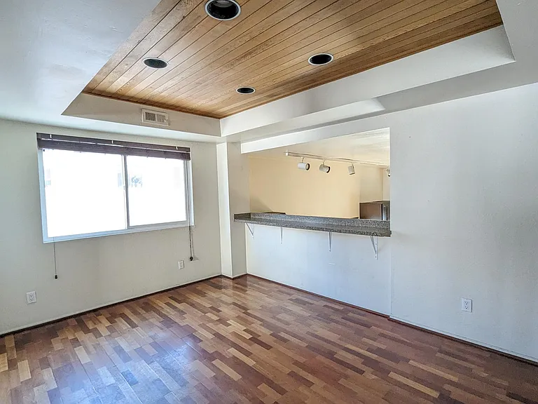4058 Mahaila Ave #F — Photo 12