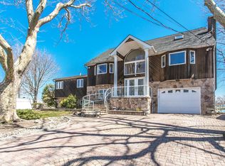 145 Ocean Ct, Massapequa, NY 11758