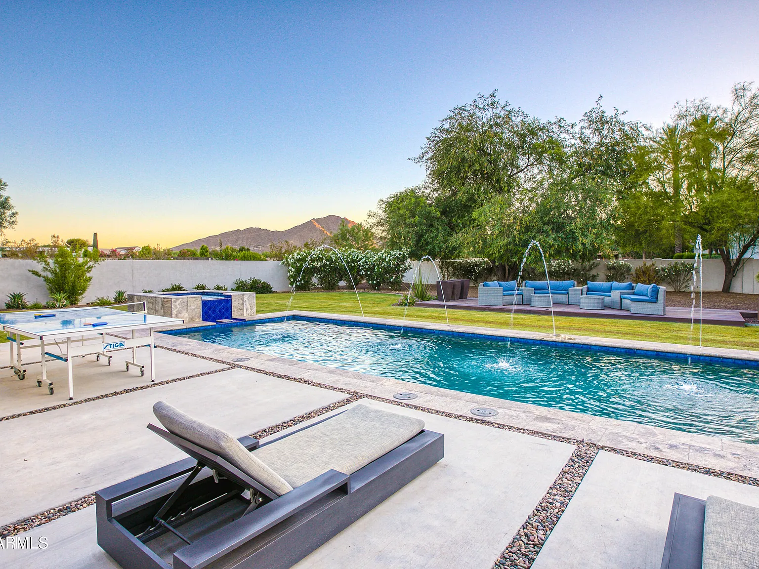 6 bed, 5.5 bath, 6168 sqft, $25,000 — Photo 1