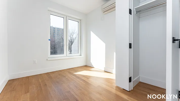 Rented by Nooklyn NYC LLC | media 4