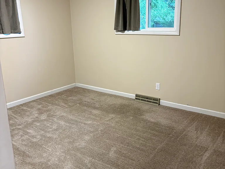 1405 Main St — Photo 2