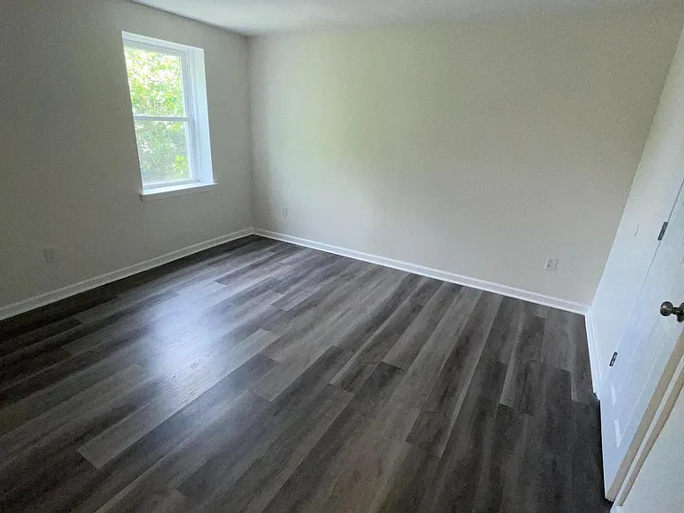 2519 N Mutter St — Photo 8