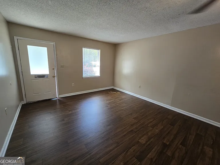 403 E Lawnwood Ave — Photo 8
