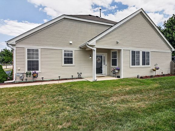 2nd image of 8218 Tremont Ln