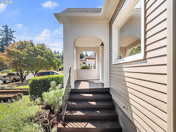 3rd image of 4435 NE 35th Ave