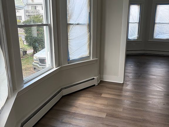 5th image of 349 Savin Ave Unit 1