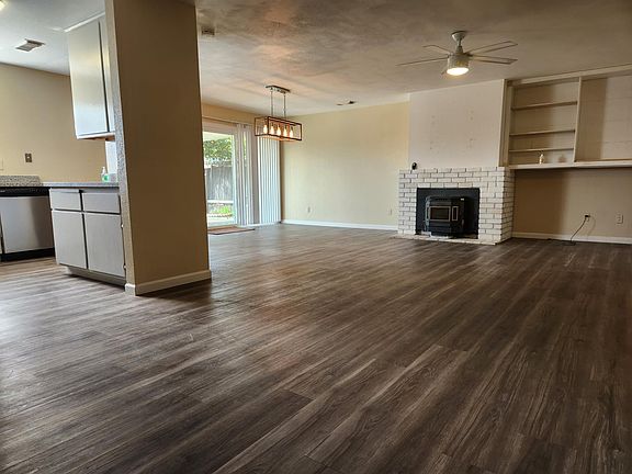 3rd image of 8744 Tiogawoods Dr