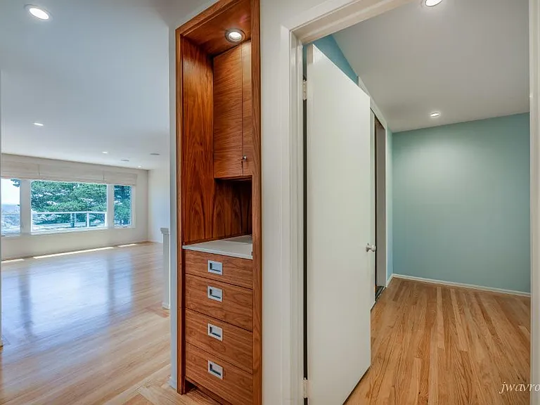 172 Burlwood Dr — Photo 15
