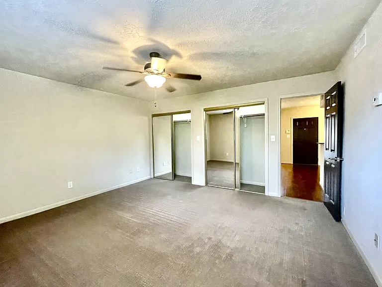 Large bedroom, W/D in the bedroom.