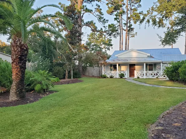 2336 Bay Grove Rd, Freeport, FL 32439