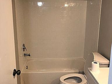 3rd image of 5037 Bordeaux Village Pl