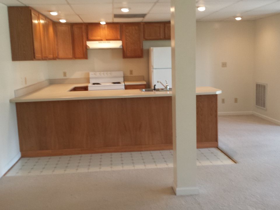 1st image of 2331 Oak St Unit 3