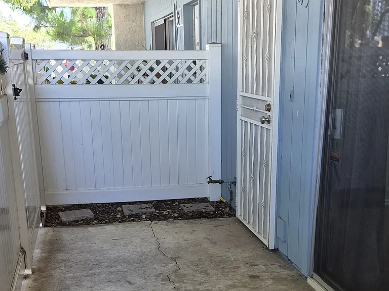 2673 Milton Ave #12 — Photo 30