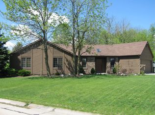 1826 Watergrove Ct, Fort Wayne, IN 46825