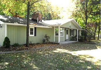 1st image of 146 Waldenwood Cir