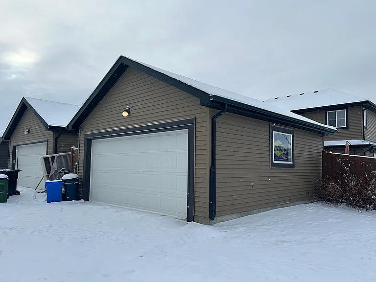 1057 Watt Promenade SW — Photo 32