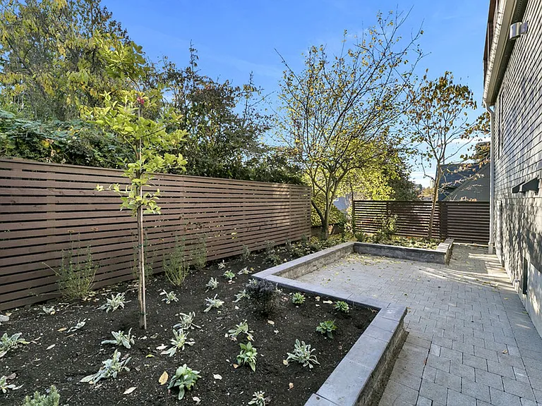 1511 E Alder St — Photo 7