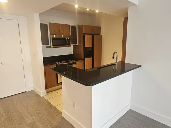 2775 NE 187th St APT 424, Aventura, FL 33180