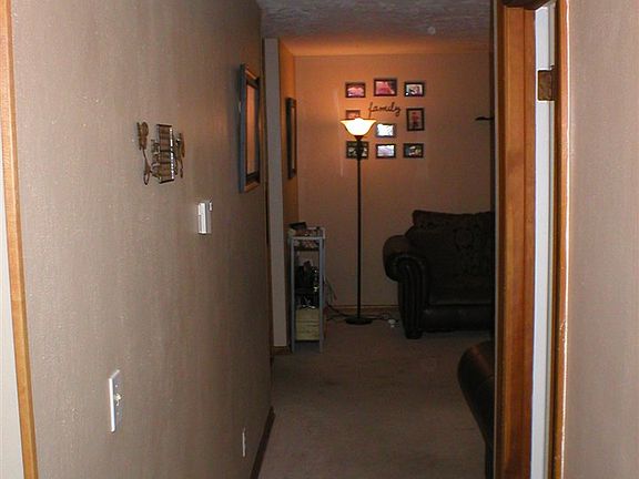 3rd image of 1815 E Mona Ln