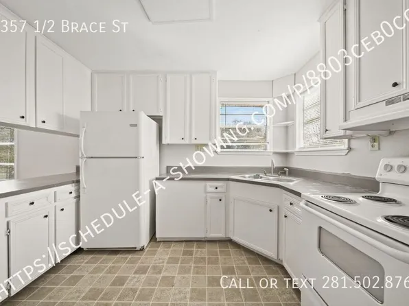 7357 1/2 Brace St, Houston, TX 77061