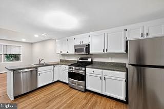 4th image of 107 Reveille Rd #107