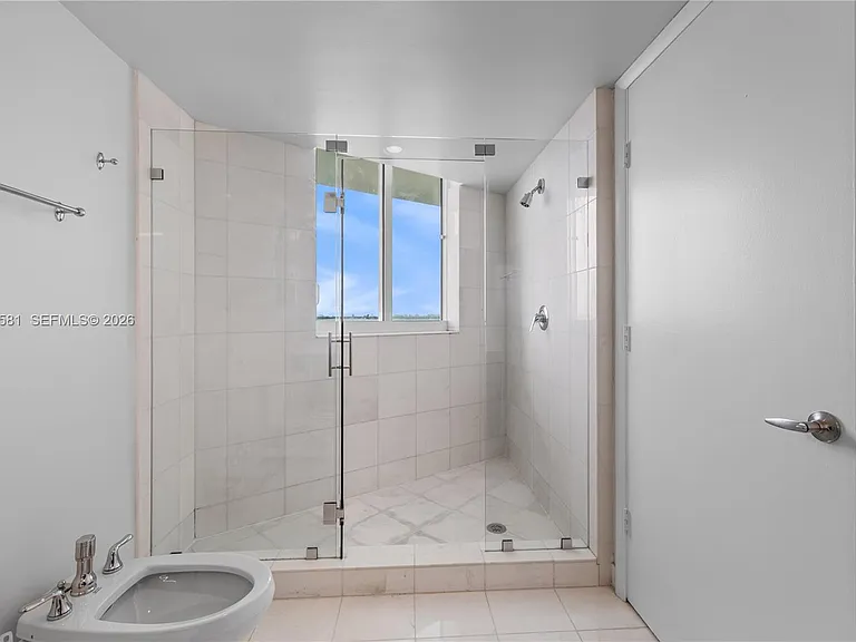 665 NE 25th St #1504 — Photo 7
