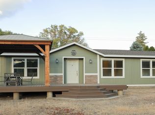 10 Lakeview Loop, Oroville, WA 98844