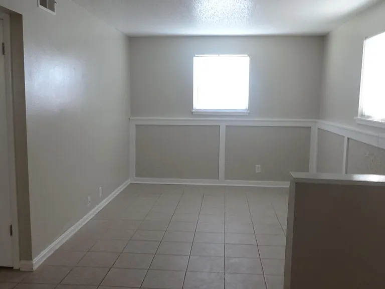 708 Dondee Dr #4 — Photo 4