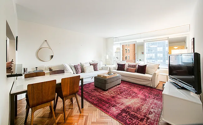 Rented by R New York | media 12