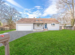 28 Bogota Rd, Mastic Beach, NY 11951