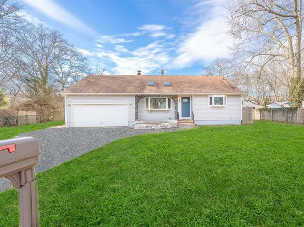 28 Bogota Road, Mastic Beach, NY 11951