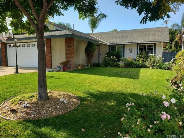 24425 Cheryl Kelton Pl, Santa Clarita, CA 91321