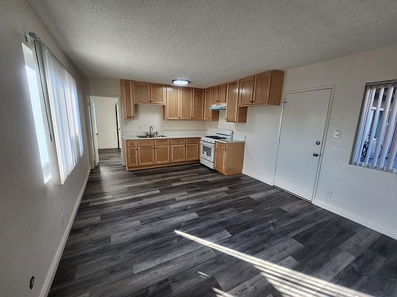 4th image of 10309 S Inglewood Ave #9