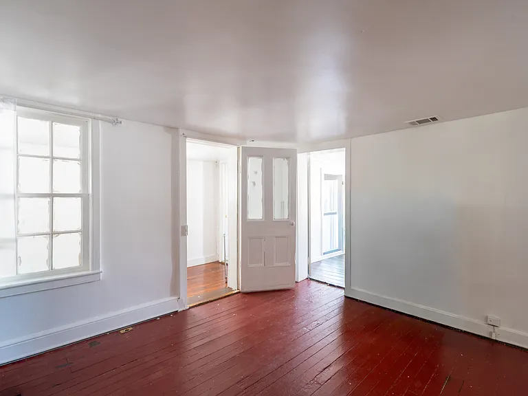 314 W Main St — Photo 21