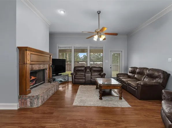 102 Fitzwilliam St, Haughton, LA 71037