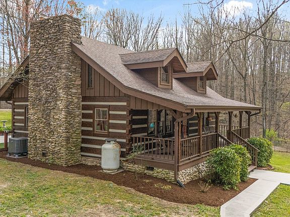 4th image of 5726 Wolfenbarger Ln