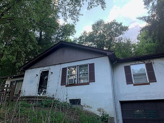 4th image of 1 Upland Dr