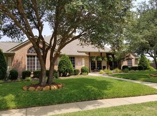 5621 Mulberry Ln, Midlothian, TX 76065