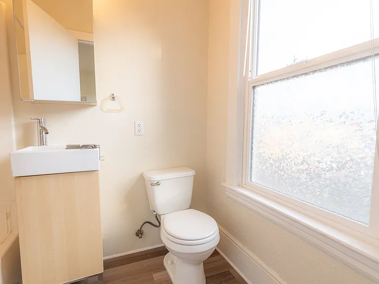 6020 NE Glisan St — Photo 14