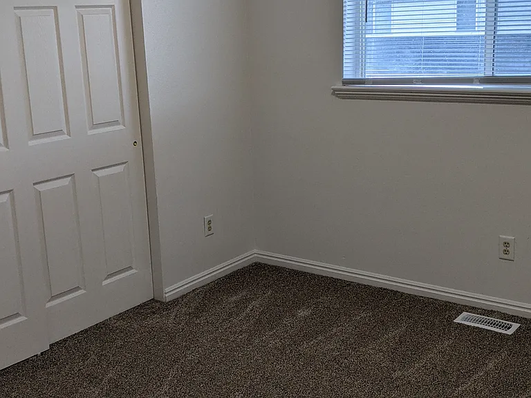 1016 N 180 W #101 — Photo 10