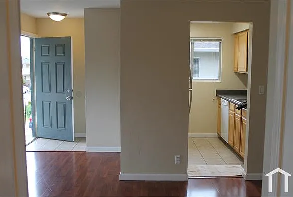 1092 Mohr Ln #D — Photo 3